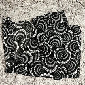 Small black and white maxi chiffon skirt